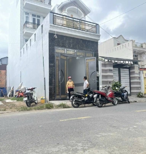 Mặt Tiền Đường Hiệp Thành – Nhà 4 Tầng – 5PN 6WC – Xe Hơi Ngủ Trong Nhà – Giá 9 Tỷ Thương Lượng