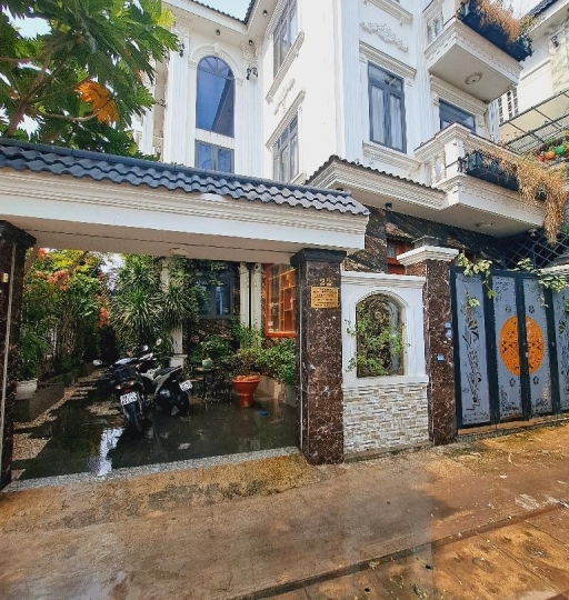 Biệt Thự Mặt Tiền Siêu Đẹp Bà Điểm – Gần BX An Sương – 11x12m – 3 Tầng – Tặng Full Nội Thất – Giá 10,55 Tỷ